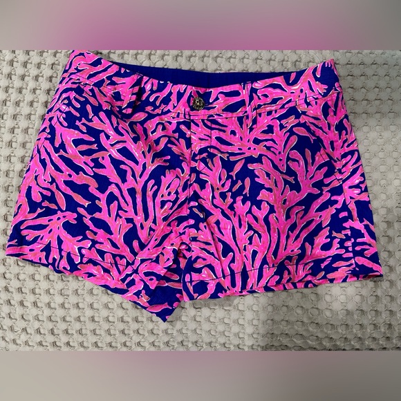Lilly Pulitzer Callahan Shorts in Bright Navy "Did you Catch That?” - Picture 2 of 4